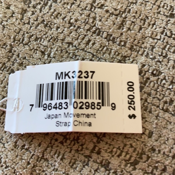 Michael Kors watch - Picture 10 of 10